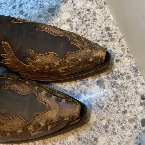 Dan Post Two-Tone Western Boots - Picture 2 of 8